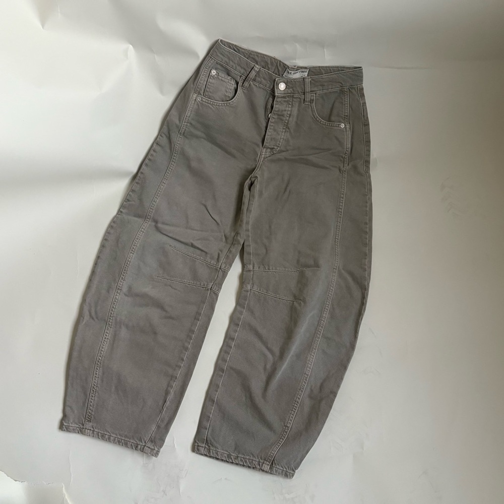 Free People Barrel Jeans in olive
WE THE FREE